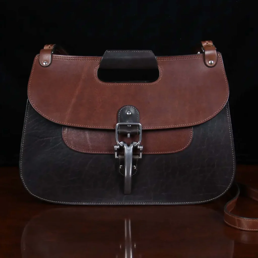 No 18 hunt bag showing the front view